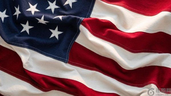 美国参议员积极推动比特币立法，旨在应对债务危机和美元贬值，呼吁全国人民“购买，加密资产，购买”。