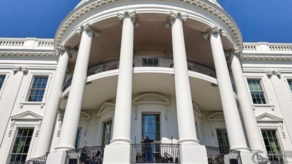 白宫加密货币负责人称赞“加密货币的重要成就”，监管机构决定撤销对银行账户的限制政策。