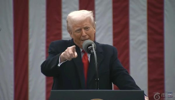 特朗普敦促贸易伙伴避免报复 新关税政策引发全球关注