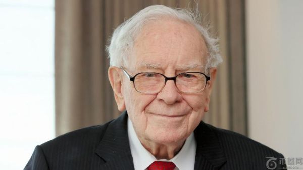 沃伦·巴菲特批评特朗普关税政策：对日常商品征税，消费者最终买单
