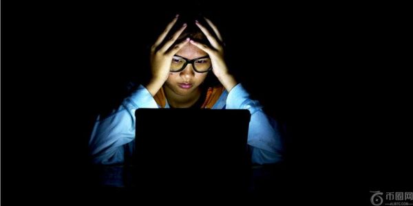 MetaMask 显示余额为零，基础网络因 AWS 问题持续存在而陷入困境